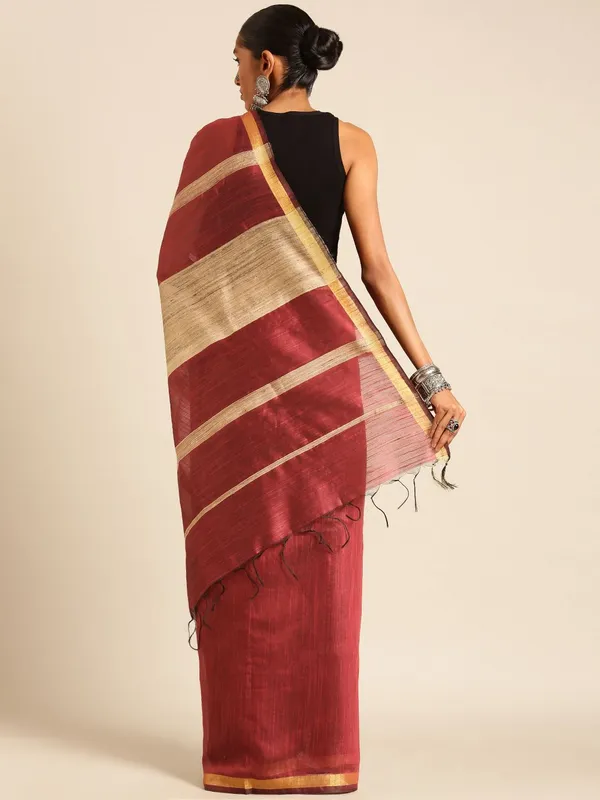 Maroon_colour_Silk_Blend_Saree_for_Women