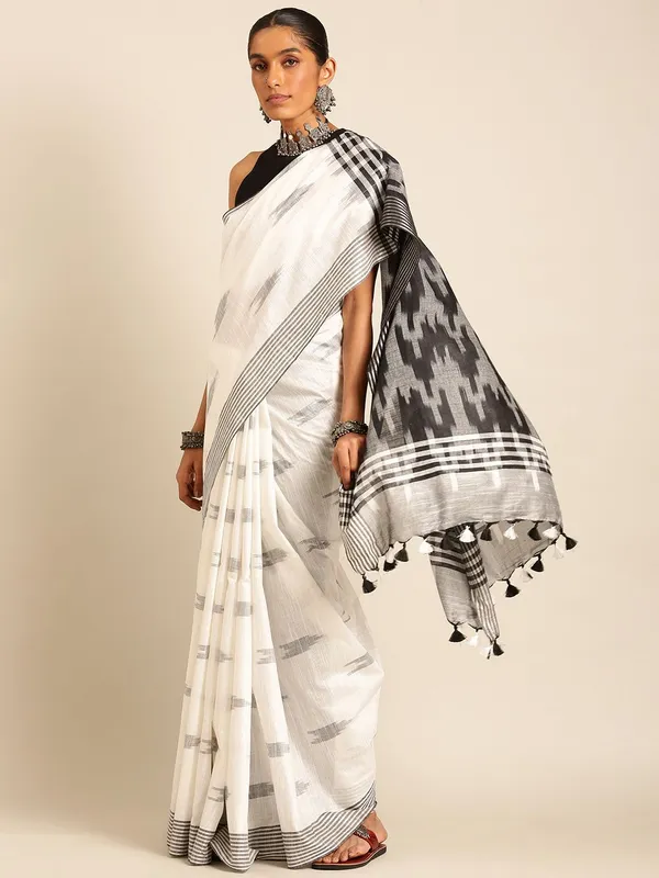 White_colour_Linen_Blend_Saree_for_Women