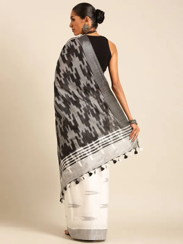 White_colour_Linen_Blend_Saree_for_Women