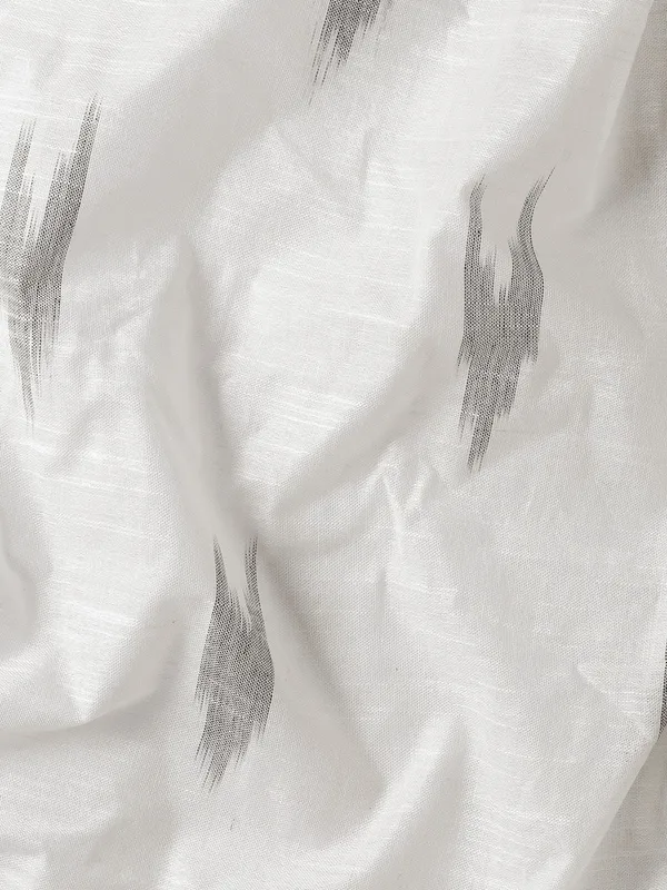 White_colour_Linen_Blend_Saree_for_Women