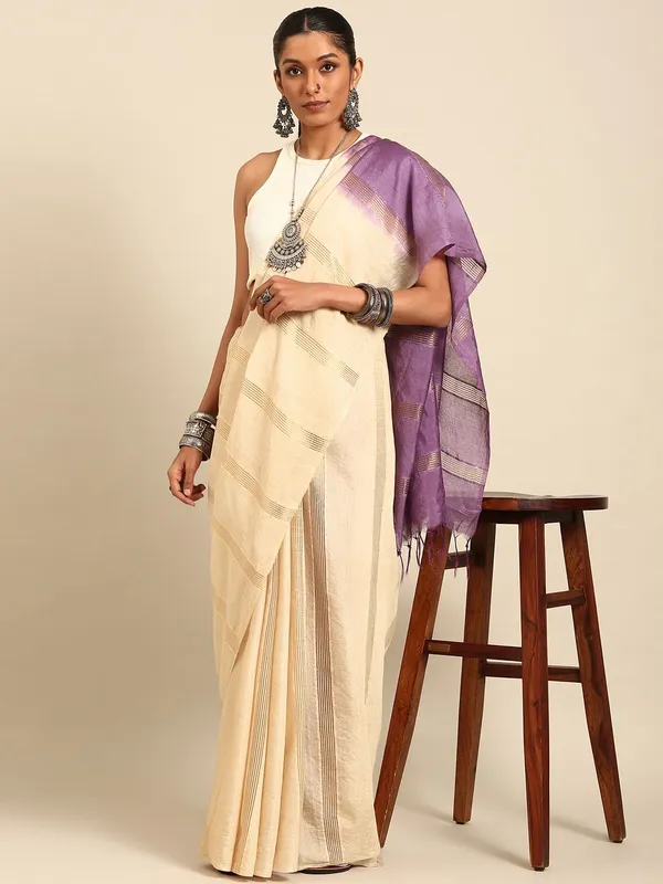 Beige_colour_Silk_Blend_Saree_for_Women