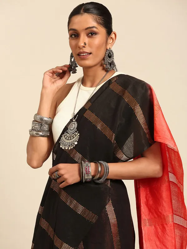 Black_colour_Silk_Blend_Saree_for_Women