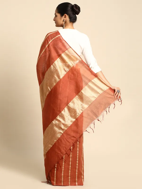 Brown_colour_Silk_Blend_Saree_for_Women