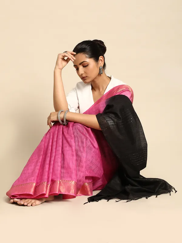 Pink_colour_Silk_Blend_Saree_for_Women