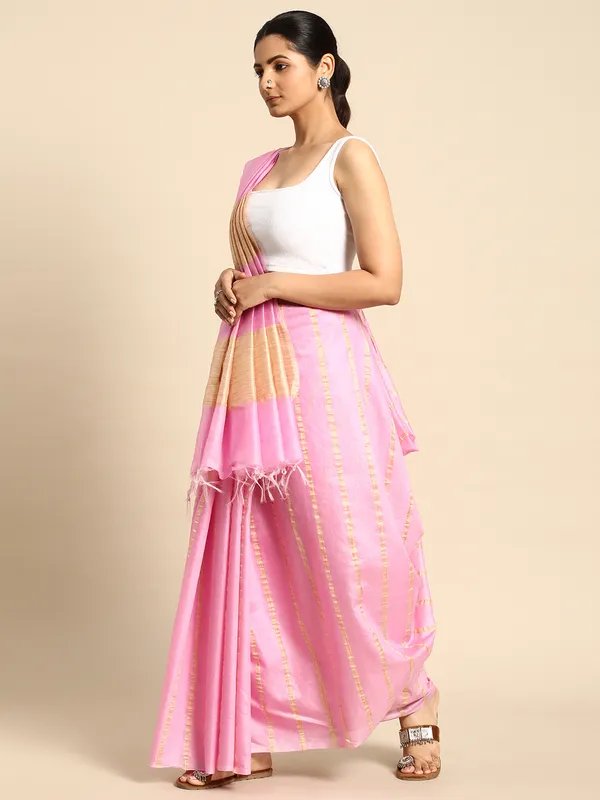 Pink_colour_Silk_Blend_Saree_for_Women
