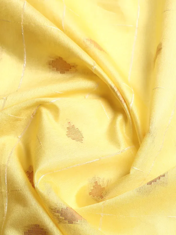 Yellow_colour_Silk_Blend_Saree_for_Women
