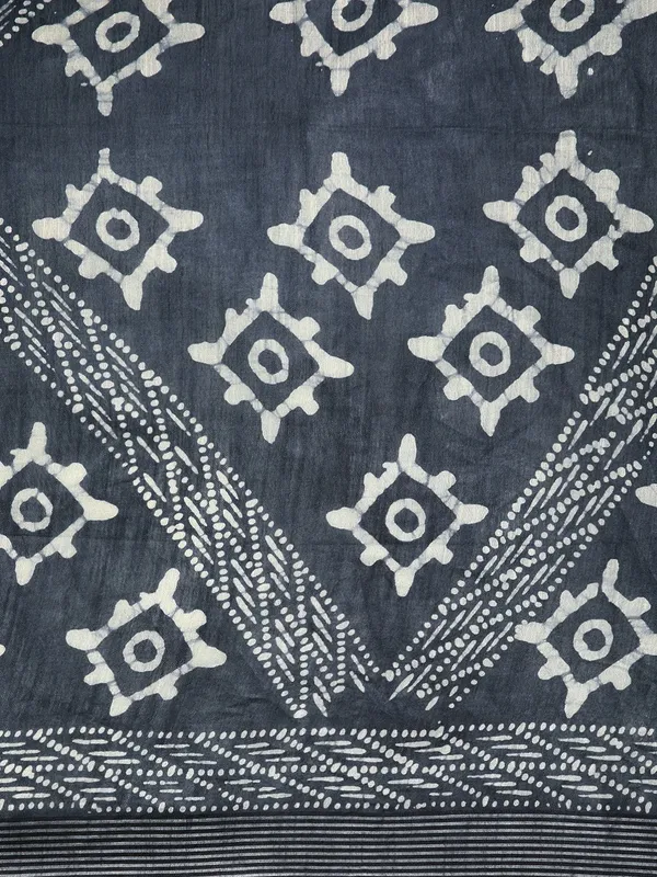 Grey_colour_Pure_Cotton_Saree_for_Women