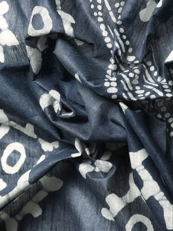 Grey_colour_Pure_Cotton_Saree_for_Women