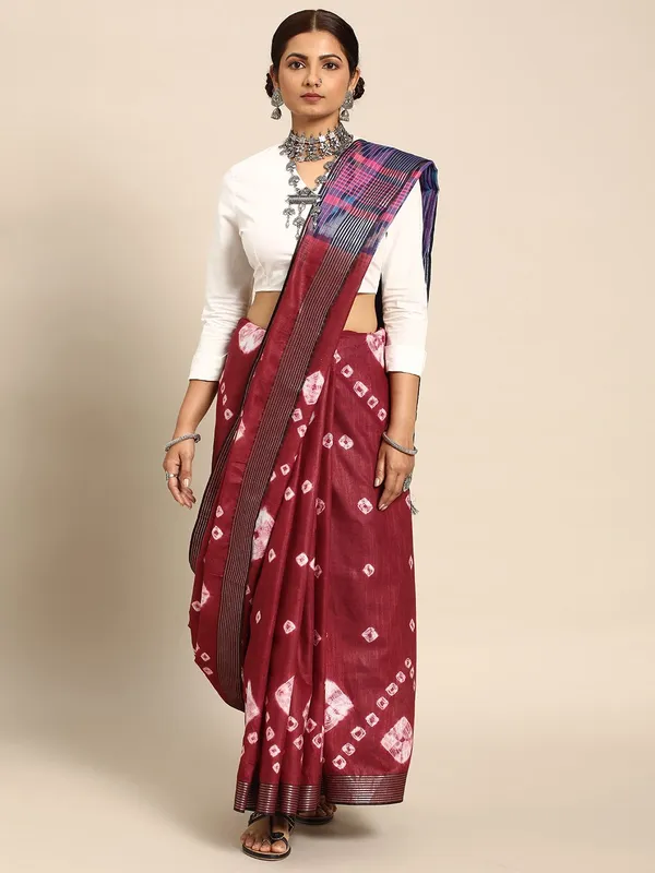 Maroon_colour_Pure_Cotton_Saree_for_Women