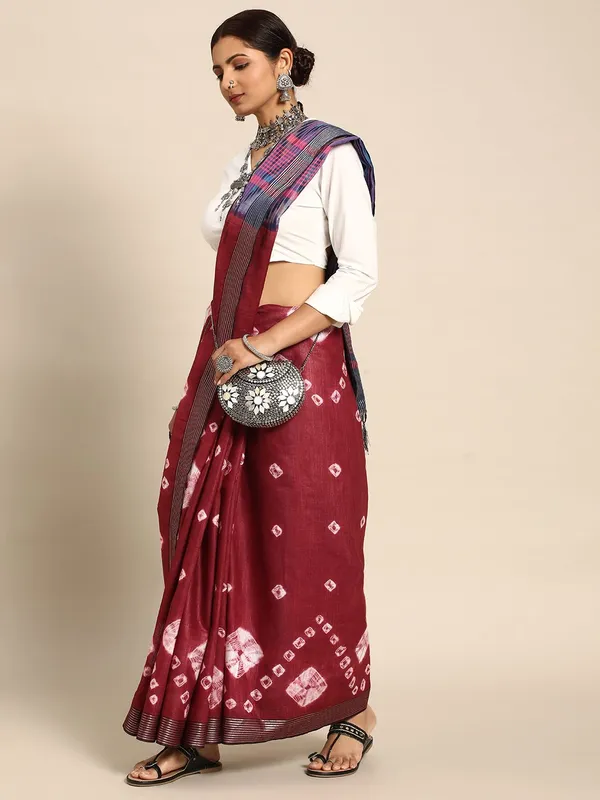 Maroon_colour_Pure_Cotton_Saree_for_Women