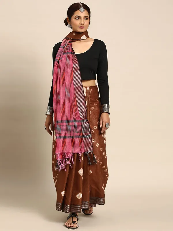Brown_colour_Pure_Cotton_Saree_for_Women