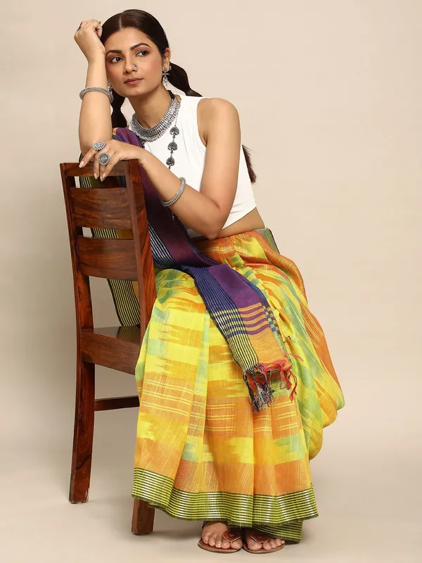 Yellow_colour_Pure_Cotton_Saree_for_Women