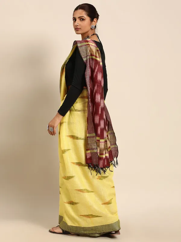 Yellow_colour_Pure_Cotton_Saree_for_Women