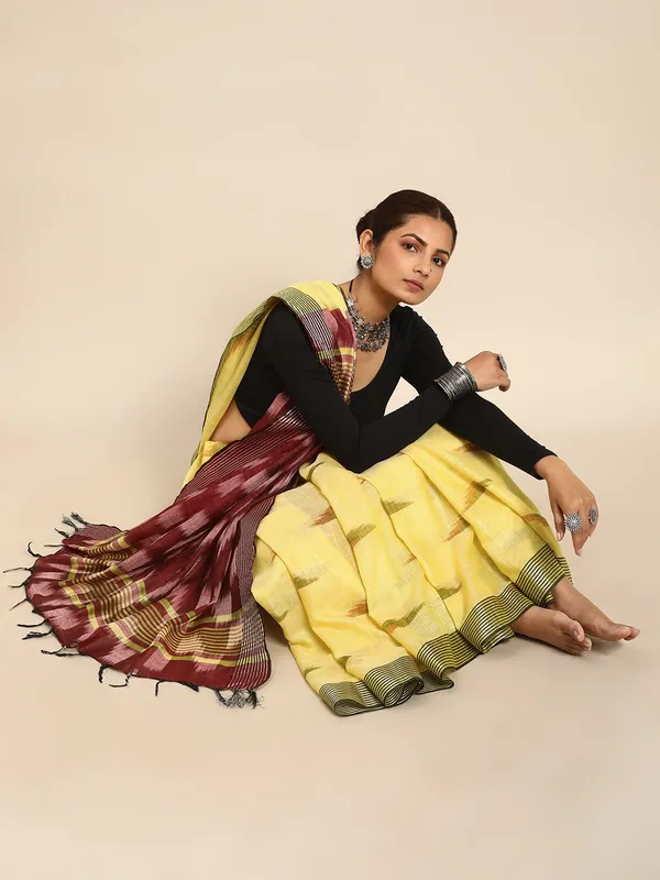 Yellow_colour_Pure_Cotton_Saree_for_Women