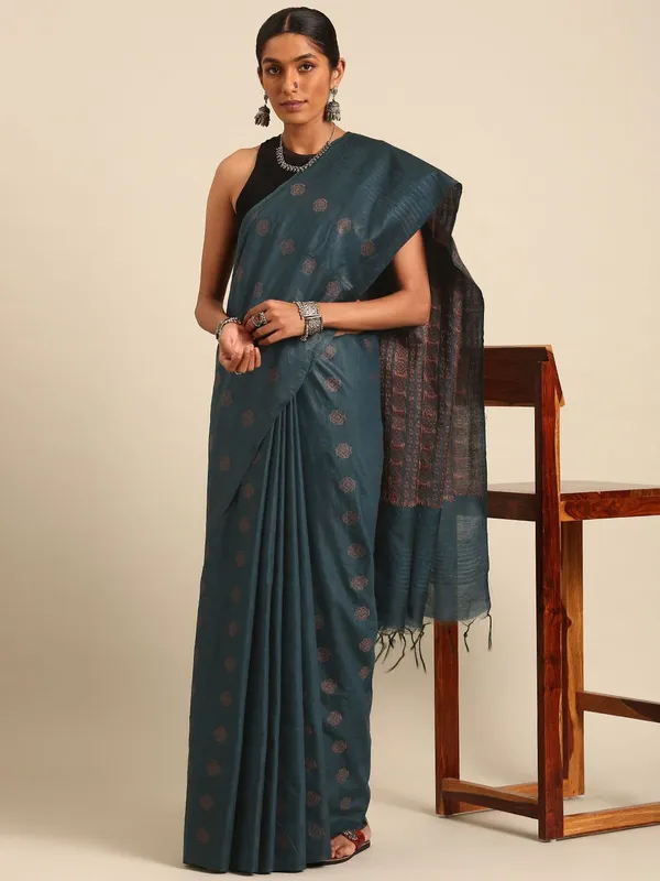 Navy_Blue_colour_Silk_Blend_Saree_for_Women
