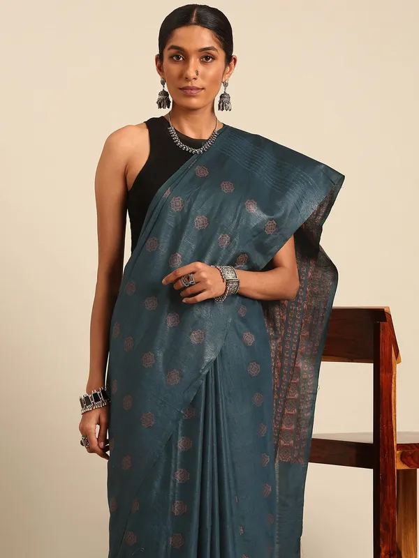 Navy_Blue_colour_Silk_Blend_Saree_for_Women