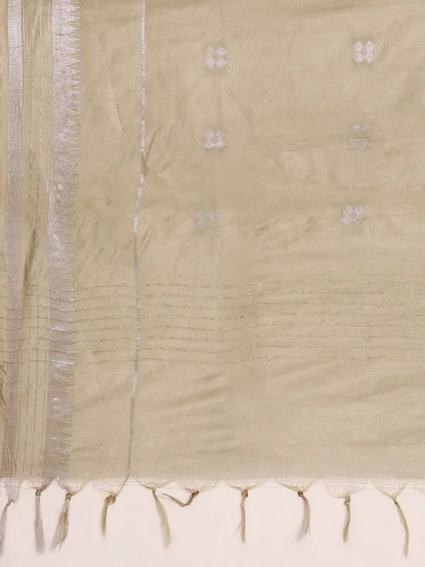Off_White_colour_Silk_Blend_Saree_for_Women