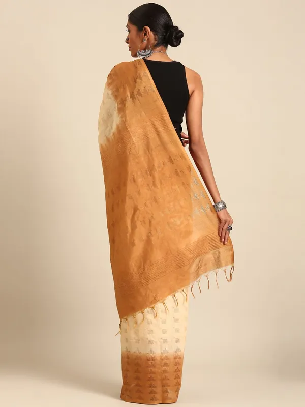 Off_White_colour_Silk_Blend_Saree_for_Women