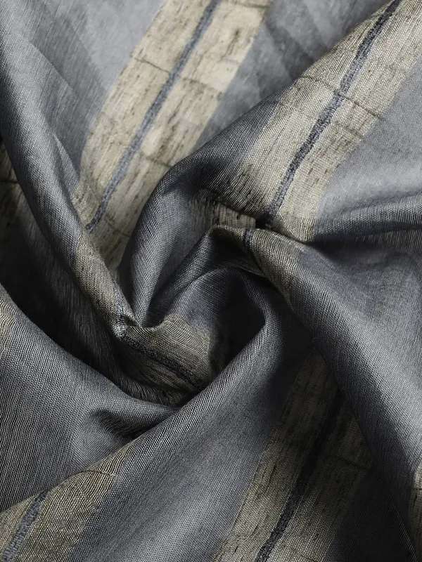 Grey_colour_Silk_Blend_Saree_for_Women