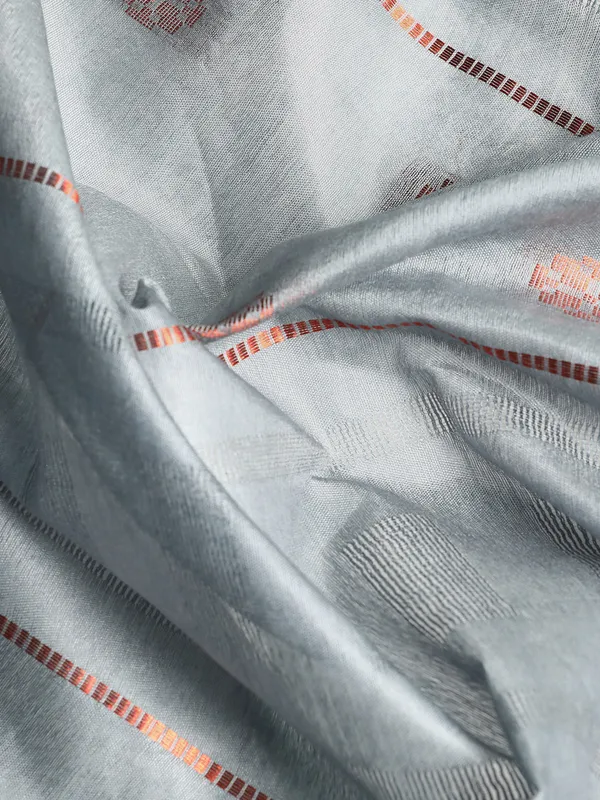 Grey_colour_Silk_Blend_Saree_for_Women
