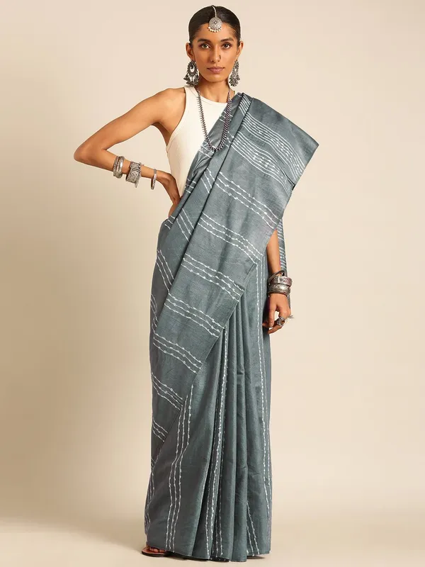Grey_colour_Silk_Blend_Saree_for_Women