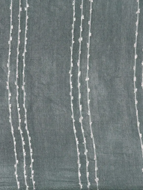 Grey_colour_Silk_Blend_Saree_for_Women