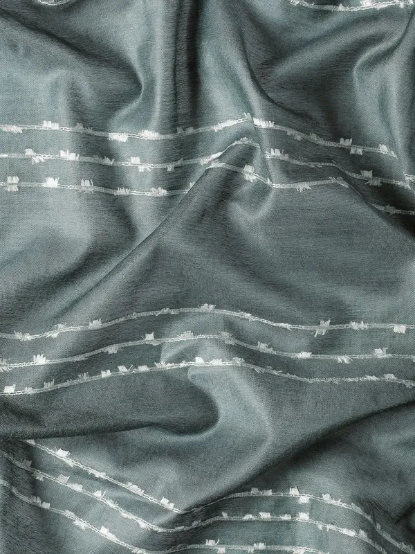 Grey_colour_Silk_Blend_Saree_for_Women