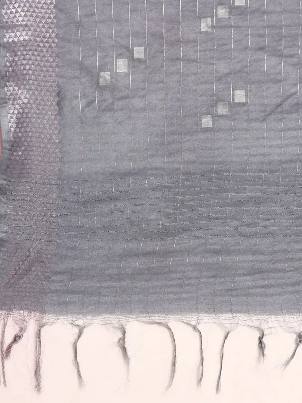 Grey_colour_Silk_Blend_Saree_for_Women