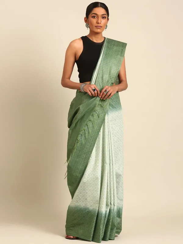 Green_colour_Silk_Blend_Saree_for_Women