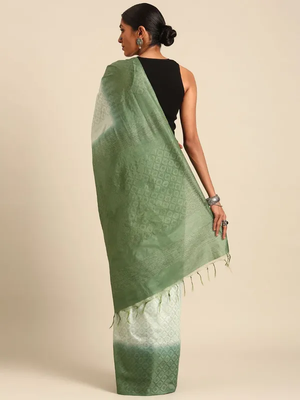 Green_colour_Silk_Blend_Saree_for_Women