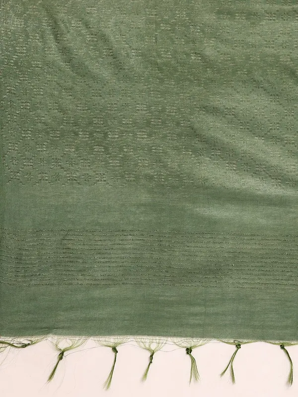 Green_colour_Silk_Blend_Saree_for_Women