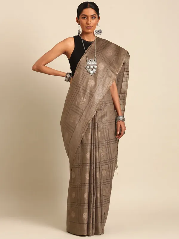 Brown_colour_Silk_Blend_Saree_for_Women