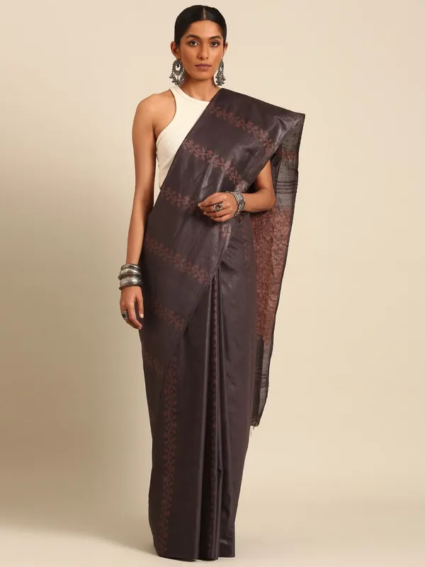Brown_colour_Silk_Blend_Saree_for_Women