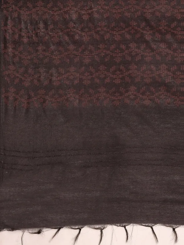 Brown_colour_Silk_Blend_Saree_for_Women