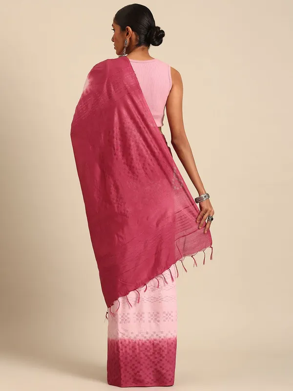 Pink_colour_Silk_Blend_Saree_for_Women