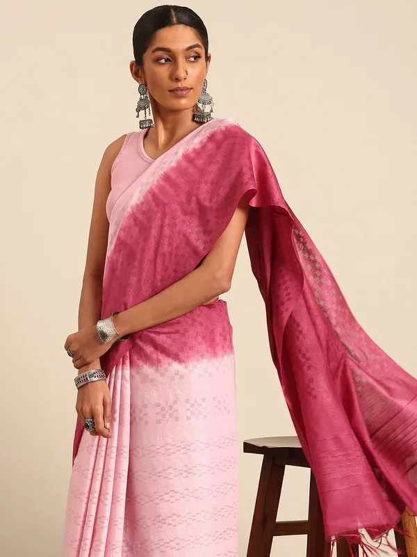 Pink_colour_Silk_Blend_Saree_for_Women