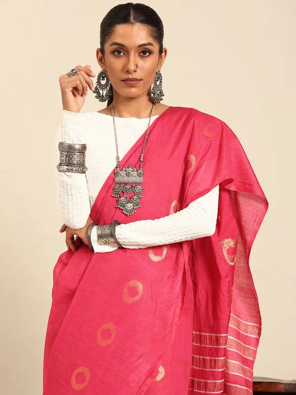 Pink_colour_Silk_Blend_Saree_for_Women