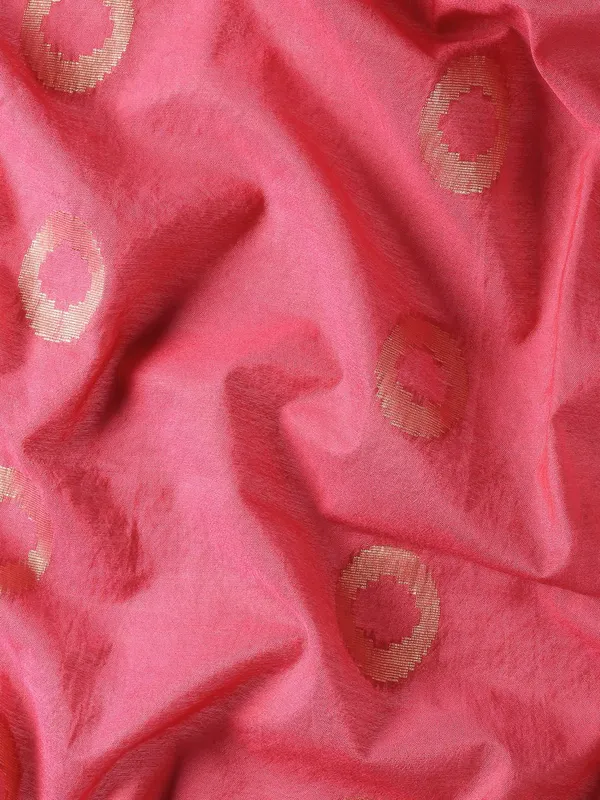 Pink_colour_Silk_Blend_Saree_for_Women