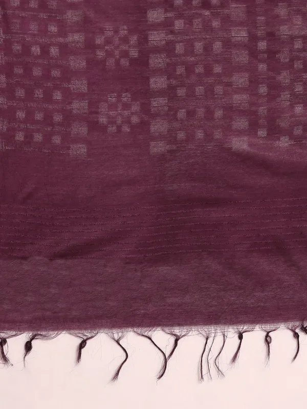 Purple_colour_Silk_Blend_Saree_for_Women