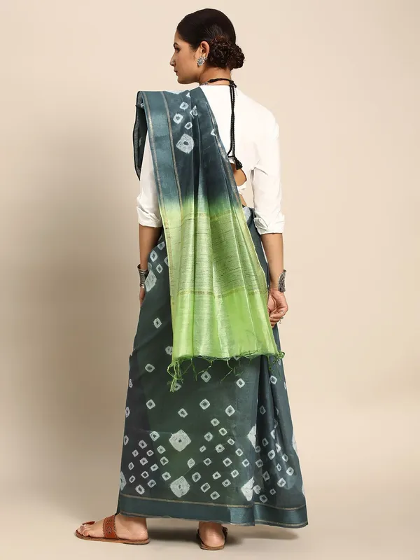 Grey_colour_Pure_Silk_Saree_for_Women