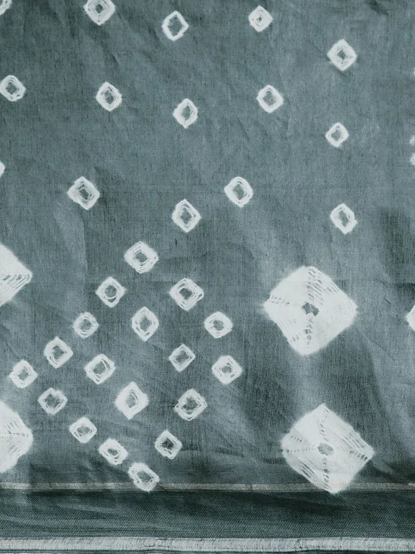 Grey_colour_Pure_Silk_Saree_for_Women