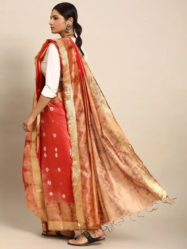 Red_colour_Pure_Silk_Saree_for_Women