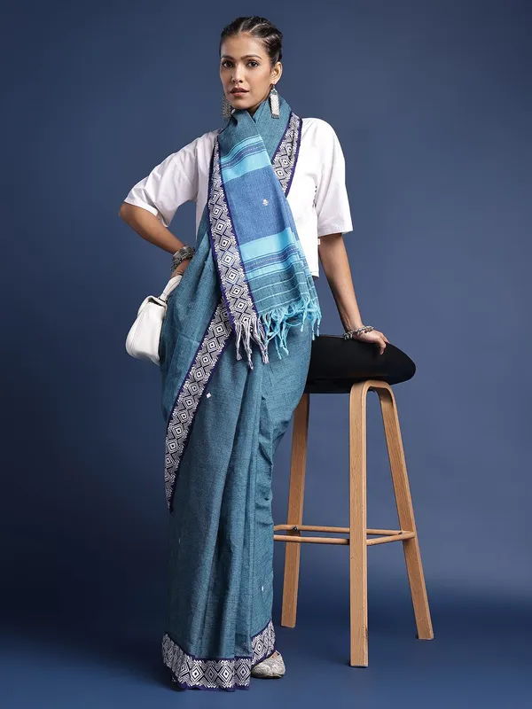 Blue_colour_Pure_Cotton_Saree_for_Women