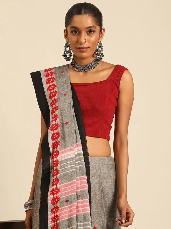 Grey_colour_Pure_Cotton_Saree_for_Women