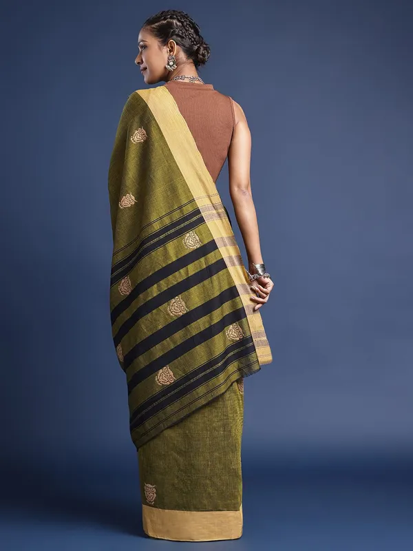 Green_colour_Pure_Cotton_Saree_for_Women