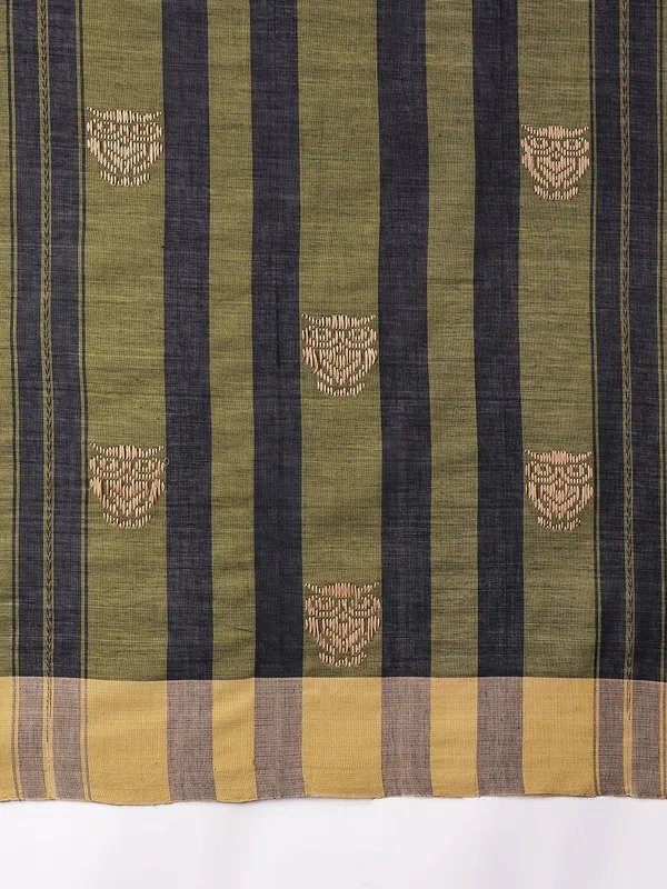 Green_colour_Pure_Cotton_Saree_for_Women