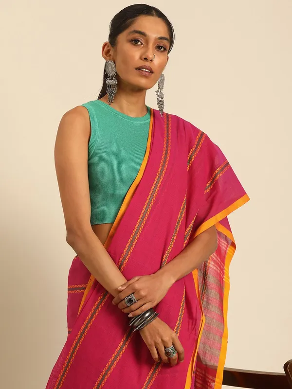 Pink_colour_Pure_Cotton_Saree_for_Women