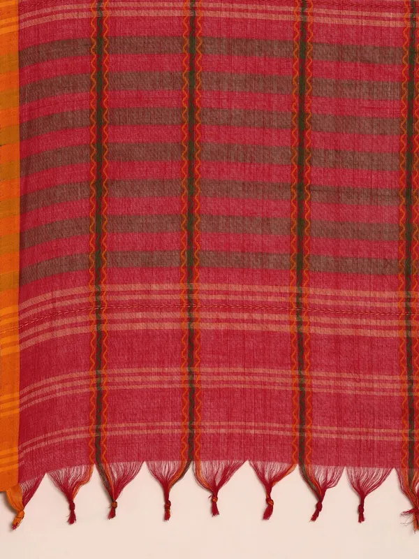 Pink_colour_Pure_Cotton_Saree_for_Women