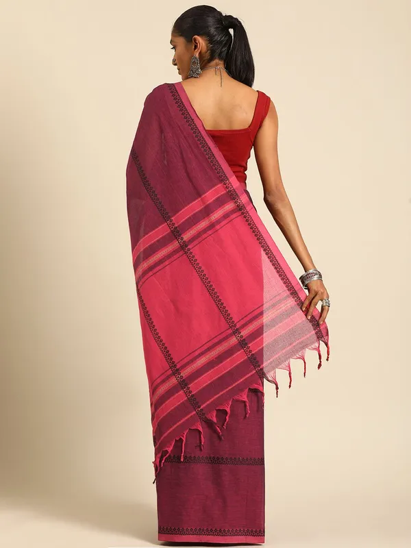 Pink_colour_Pure_Cotton_Saree_for_Women