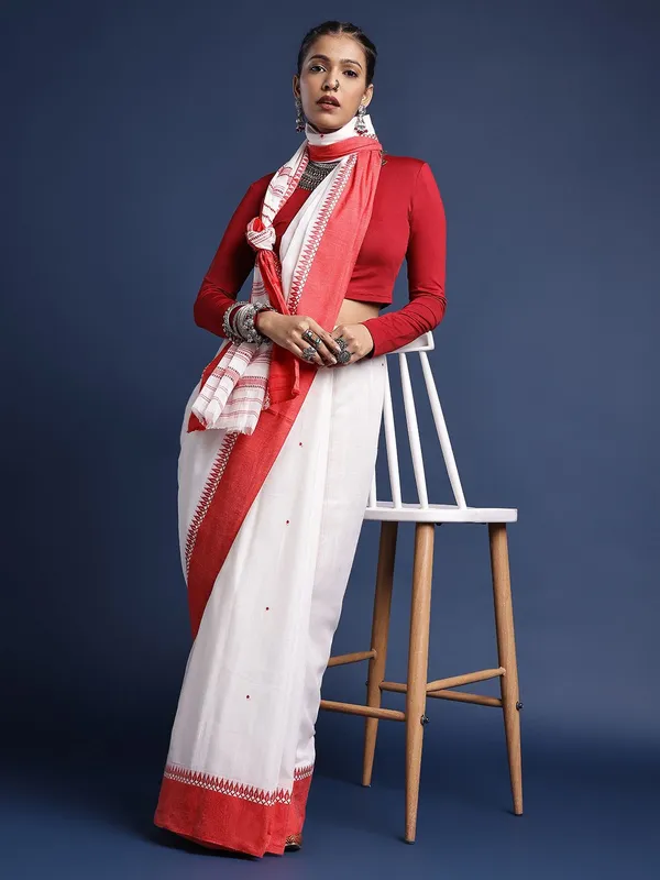 White_colour_Pure_Cotton_Saree_for_Women